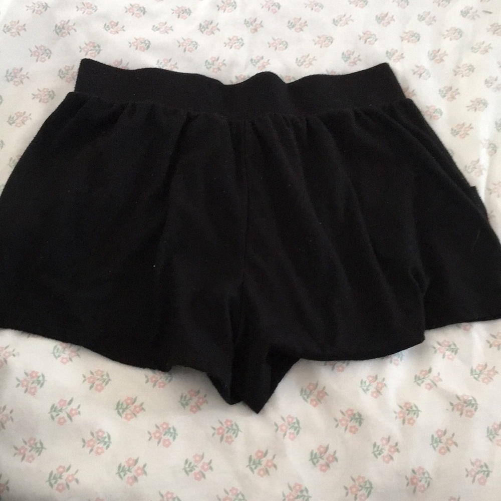Shorts - Picture 2 of 3